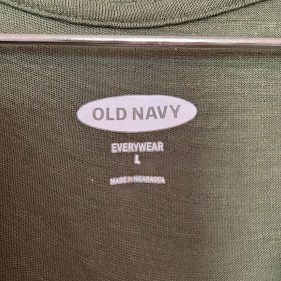 Old Navy Daisy Heart T Shirt Size Large - Picture 3 of 5